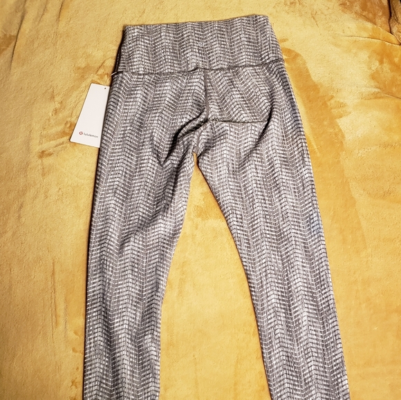 Wunder Under High-Rise Tight 25" Full-On Luon - Picture 2 of 3